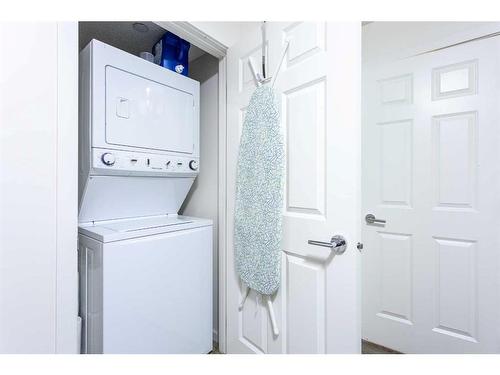 5303-279 Copperpond Common Se, Calgary, AB - Indoor Photo Showing Laundry Room