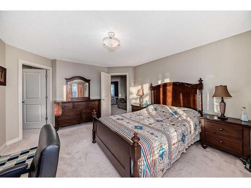 96 Evergreen Square Sw, Calgary, AB - Indoor Photo Showing Bedroom