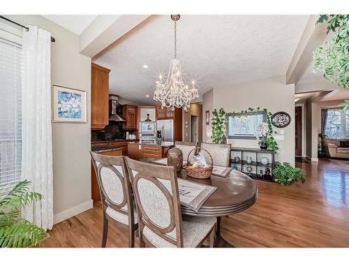 96 Evergreen Square Sw, Calgary, AB - Indoor Photo Showing Dining Room