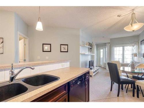 335-60 Royal Oak Plaza Nw, Calgary, AB - Indoor Photo Showing Kitchen With Double Sink