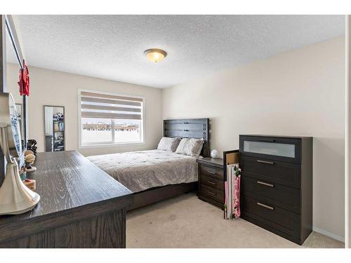 343 Taracove Estate Drive Ne, Calgary, AB - Indoor Photo Showing Bedroom