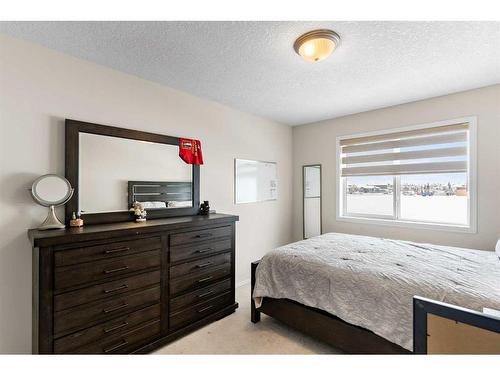 343 Taracove Estate Drive Ne, Calgary, AB - Indoor Photo Showing Bedroom