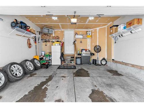 343 Taracove Estate Drive Ne, Calgary, AB - Indoor Photo Showing Garage