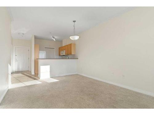 3234-1010 Arbour Lake Road Nw, Calgary, AB - Indoor Photo Showing Kitchen