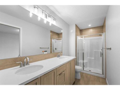 127 Aquila Drive Nw, Calgary, AB - Indoor Photo Showing Bathroom