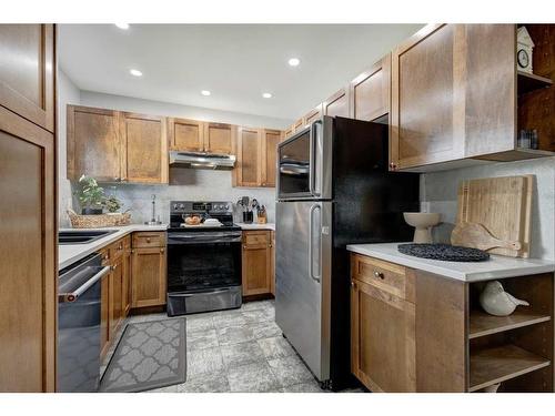 9616 Alcott Road Se, Calgary, AB - Indoor Photo Showing Kitchen