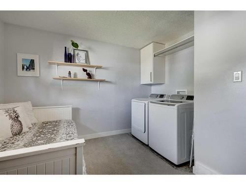 9616 Alcott Road Se, Calgary, AB - Indoor Photo Showing Laundry Room