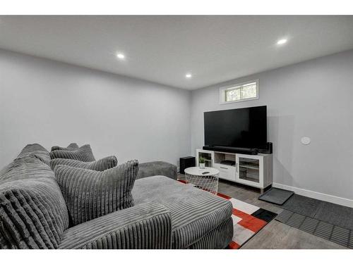 9616 Alcott Road Se, Calgary, AB - Indoor