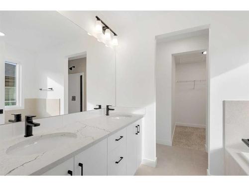 233 Spring Creek Circle Sw, Calgary, AB - Indoor Photo Showing Bathroom