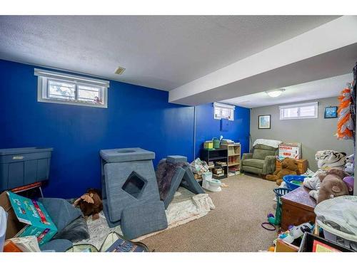 1101 40 Street Se, Calgary, AB - Indoor Photo Showing Basement