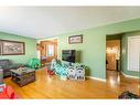 1101 40 Street Se, Calgary, AB  - Indoor Photo Showing Living Room 