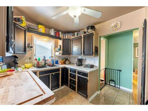 1101 40 Street Se, Calgary, AB - Indoor Photo Showing Kitchen