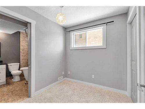 1801B 41 Street Nw, Calgary, AB - Indoor