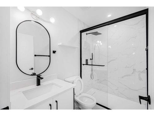 208 Falconridge Crescent Ne, Calgary, AB - Indoor Photo Showing Bathroom