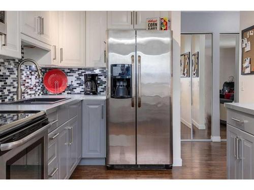 10-1739 24A Street Sw, Calgary, AB - Indoor Photo Showing Kitchen