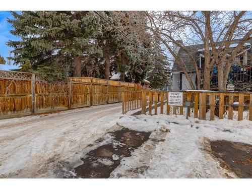 10-1739 24A Street Sw, Calgary, AB - Outdoor