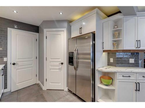 225 Cougar Ridge Drive Sw, Calgary, AB - Indoor Photo Showing Kitchen