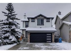 225 Cougar Ridge Drive SW Calgary, AB T3H 5L2