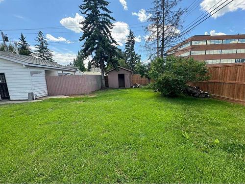 211 99 Avenue Se, Calgary, AB - Outdoor