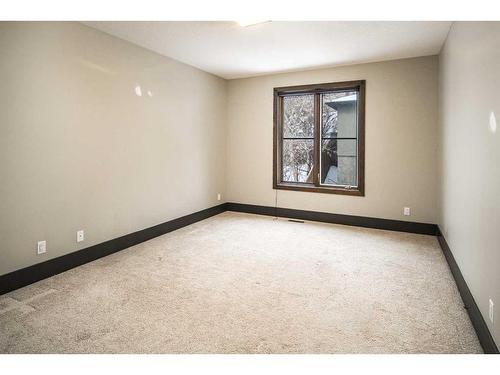 3524 8 Avenue Nw, Calgary, AB - Indoor Photo Showing Other Room