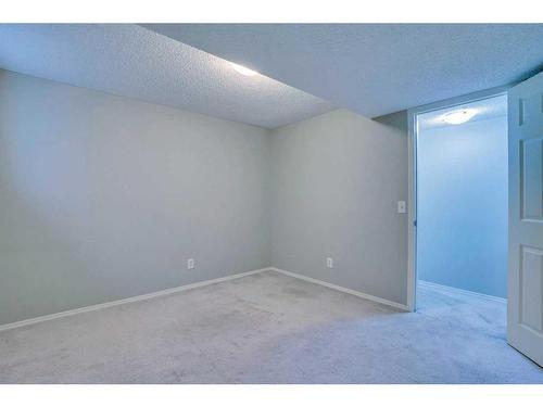 71 Mt Aberdeen Link Se, Calgary, AB - Indoor Photo Showing Other Room