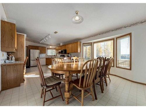 33567 Highway 584, Rural Mountain View County, AB - Indoor Photo Showing Dining Room