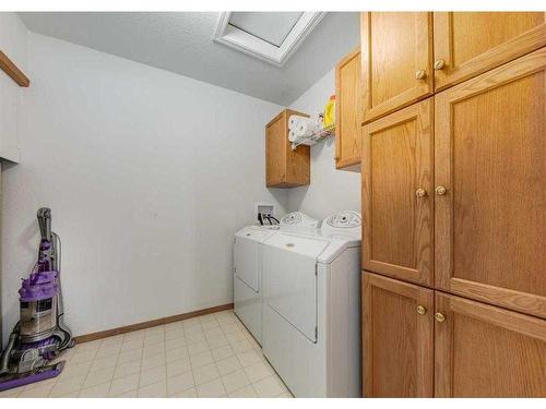 33567 Highway 584, Rural Mountain View County, AB - Indoor Photo Showing Laundry Room