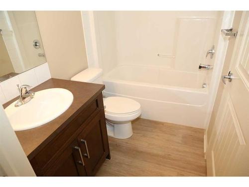 1117-130 Panatella Street Nw, Calgary, AB - Indoor Photo Showing Bathroom