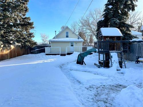 231 4 Avenue Se, Three Hills, AB - Outdoor