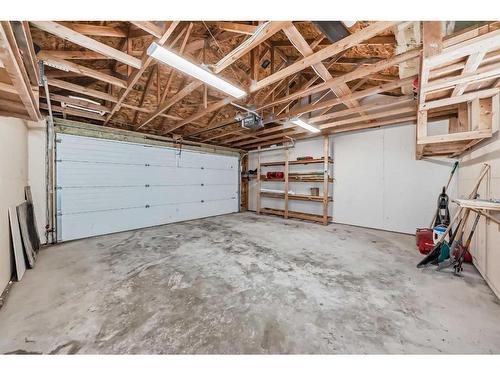 4432 20 Avenue Nw, Calgary, AB - Indoor Photo Showing Garage