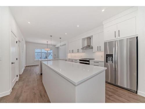 7522 202 Avenue Se, Calgary, AB - Indoor Photo Showing Kitchen With Stainless Steel Kitchen