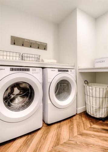 114-8505 Broadcast Avenue Sw, Calgary, AB - Indoor Photo Showing Laundry Room