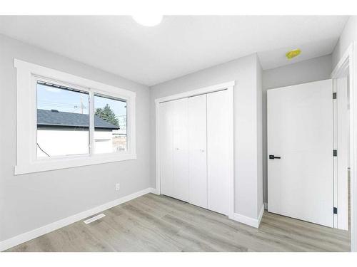 3239 Dovercliffe Road Se, Calgary, AB - Indoor Photo Showing Other Room