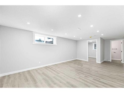 3239 Dovercliffe Road Se, Calgary, AB - Indoor