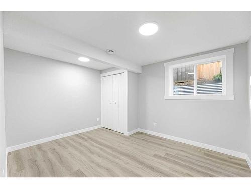 3239 Dovercliffe Road Se, Calgary, AB - Indoor Photo Showing Other Room