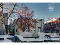 2-2431 29 Street SW Calgary, AB T3E 2K3