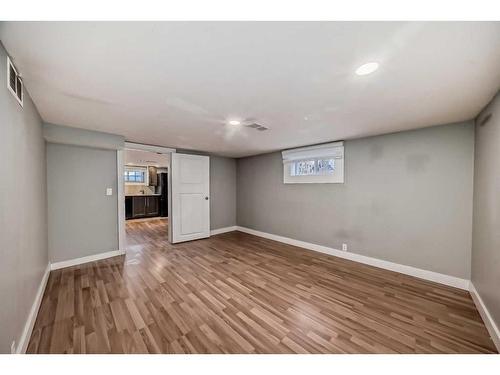 314 33 Avenue Ne, Calgary, AB - Indoor