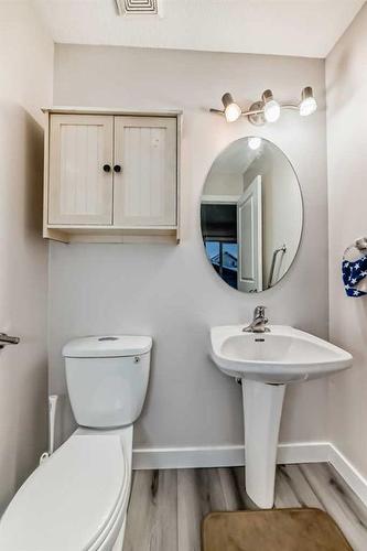 68 Martinbrook Link Ne, Calgary, AB - Indoor Photo Showing Bathroom