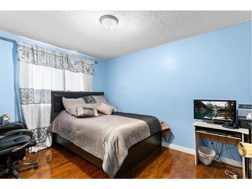 802-919 38 Street Ne, Calgary, AB - Indoor Photo Showing Bedroom