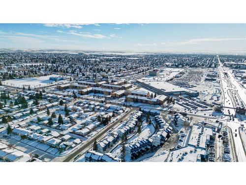 802-919 38 Street Ne, Calgary, AB - Outdoor With View