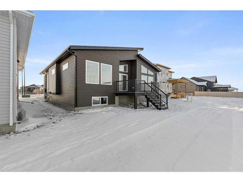 18 Williams Avenue, Olds, AB - Outdoor With Exterior