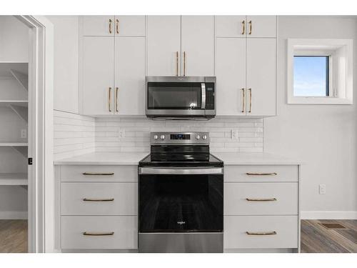 18 Williams Avenue, Olds, AB - Indoor Photo Showing Kitchen