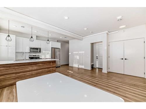 248 Seton Passage Se, Calgary, AB - Indoor Photo Showing Kitchen