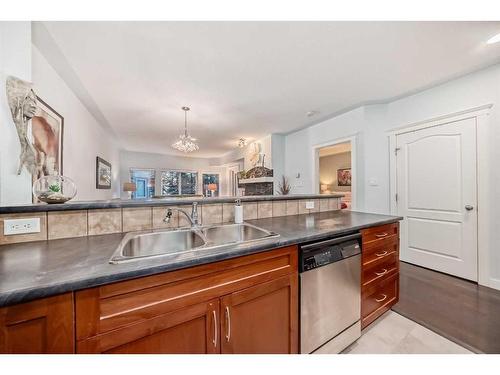 116-30 Discovery Ridge Close Sw, Calgary, AB - Indoor Photo Showing Kitchen With Double Sink