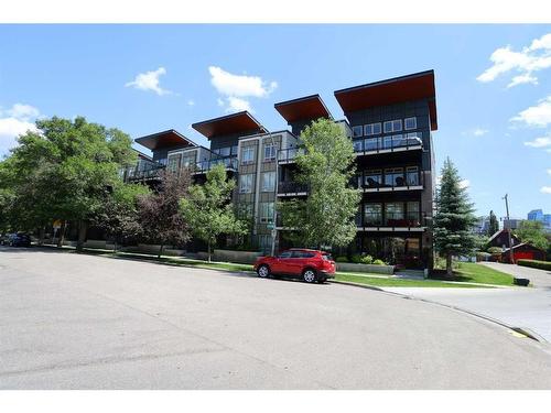 123-823 5 Avenue Nw, Calgary, AB - Outdoor