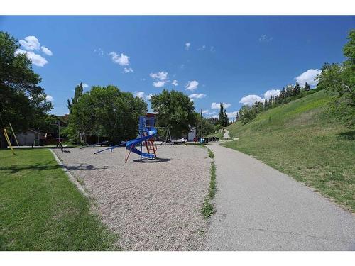 123-823 5 Avenue Nw, Calgary, AB - Outdoor