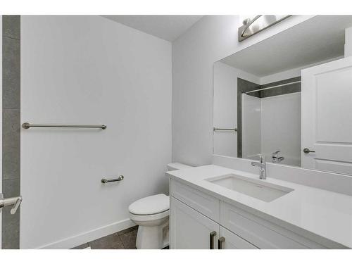 224 Sora Terrace Se, Calgary, AB - Indoor Photo Showing Bathroom