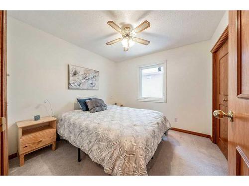 1510 11 Avenue Se, High River, AB - Indoor Photo Showing Bedroom