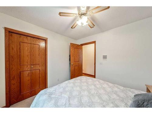 1510 11 Avenue Se, High River, AB - Indoor Photo Showing Bedroom