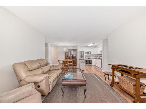 3106-3000 Millrise Point Sw, Calgary, AB - Indoor Photo Showing Living Room